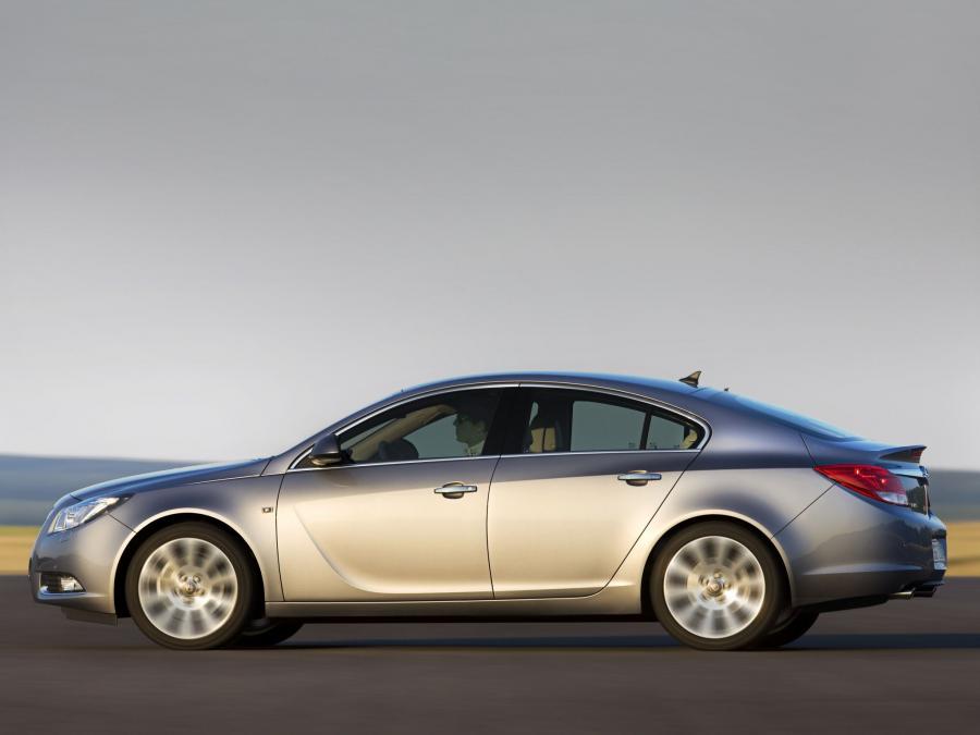  Opel Insignia Hatchback 2008 года  (фото 2 из 4)